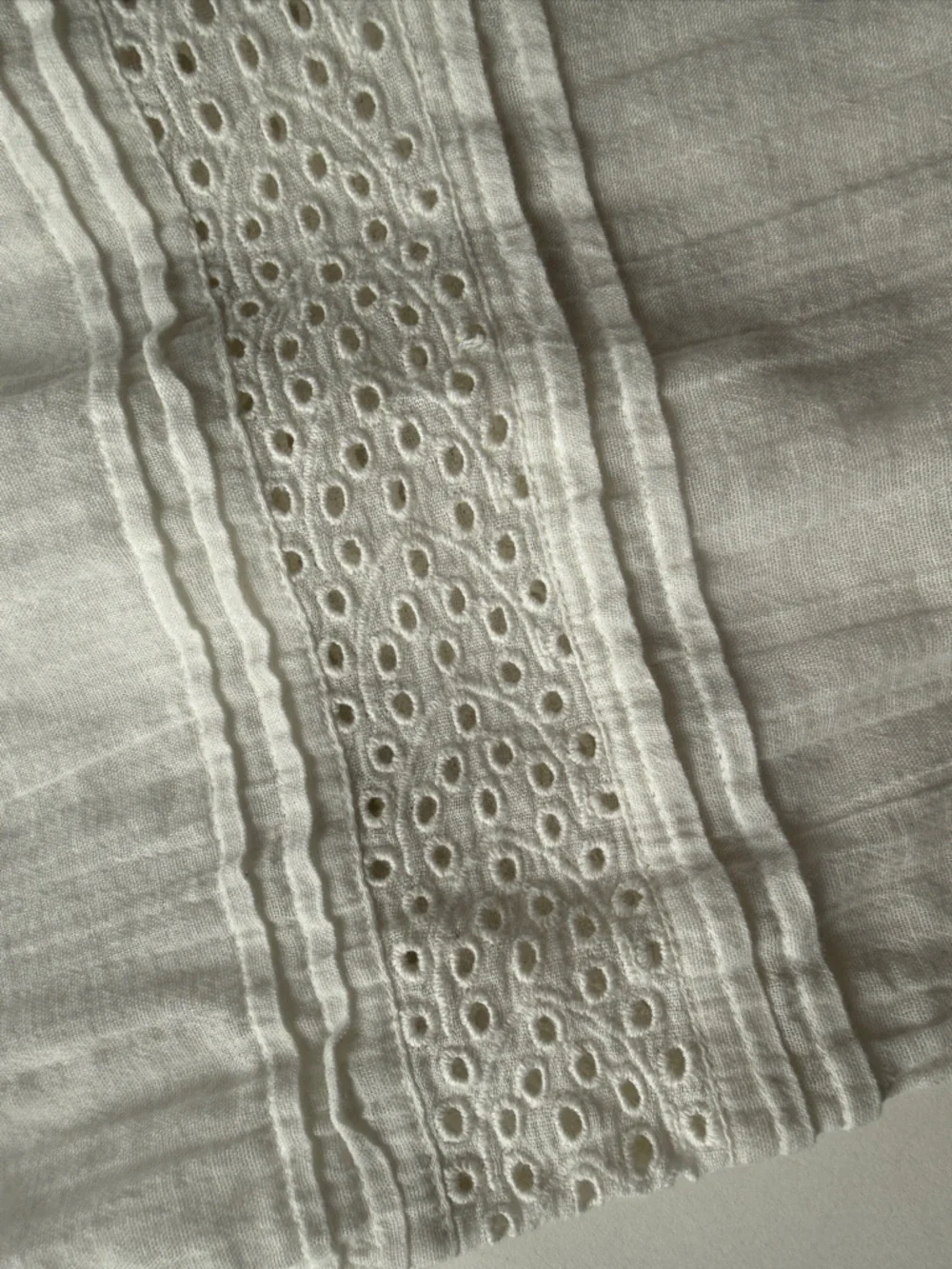 Zara Embroidered‎ Eyelet Blouse Size S (13-14) L/S Button Up Balloon Sleeve EUC